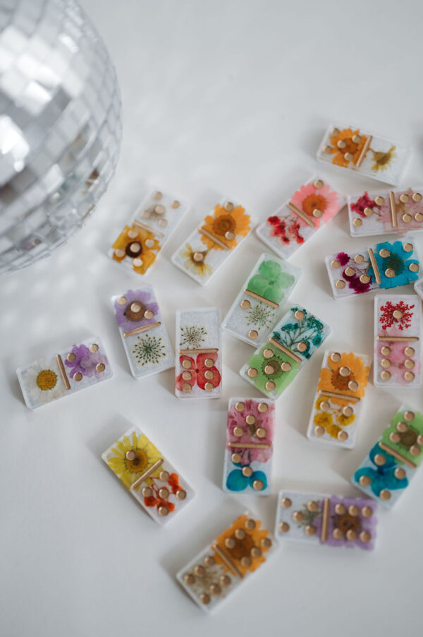 Domino Set Floral / White  (Set of 27) - Image 2