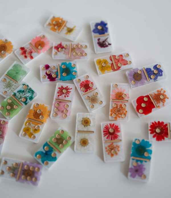 Domino Set Floral / White  (Set of 27)