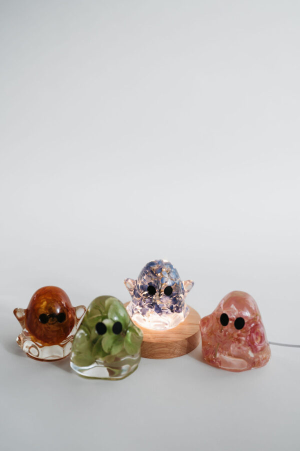 Floral Ghost Figurine (Lamp Base not included) - Image 3